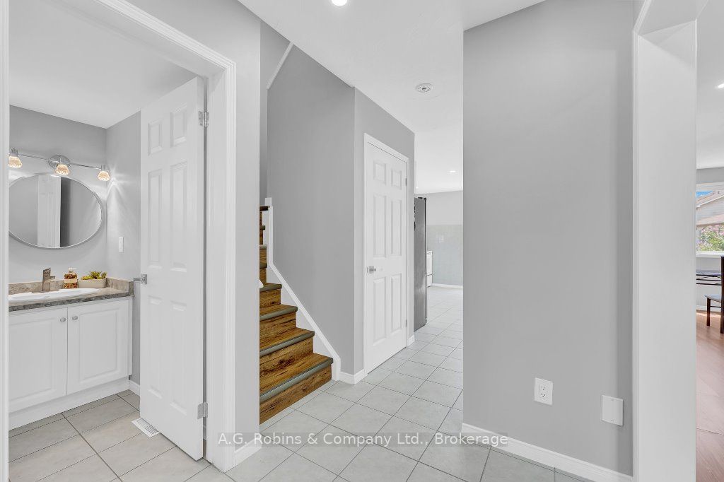 5 Longview Dr