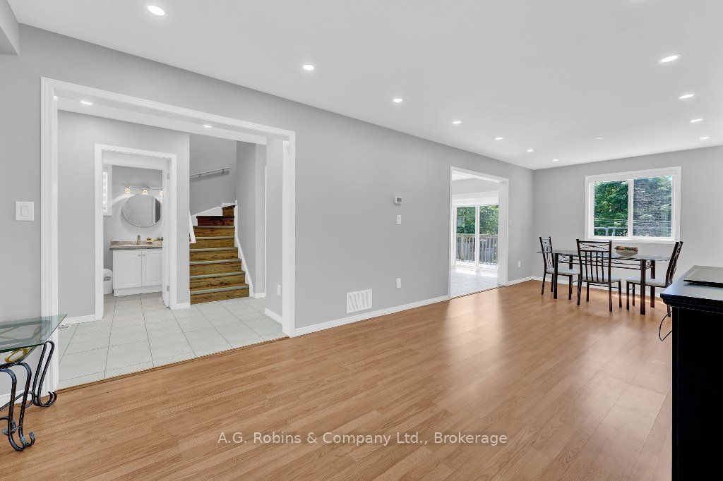 5 Longview Dr