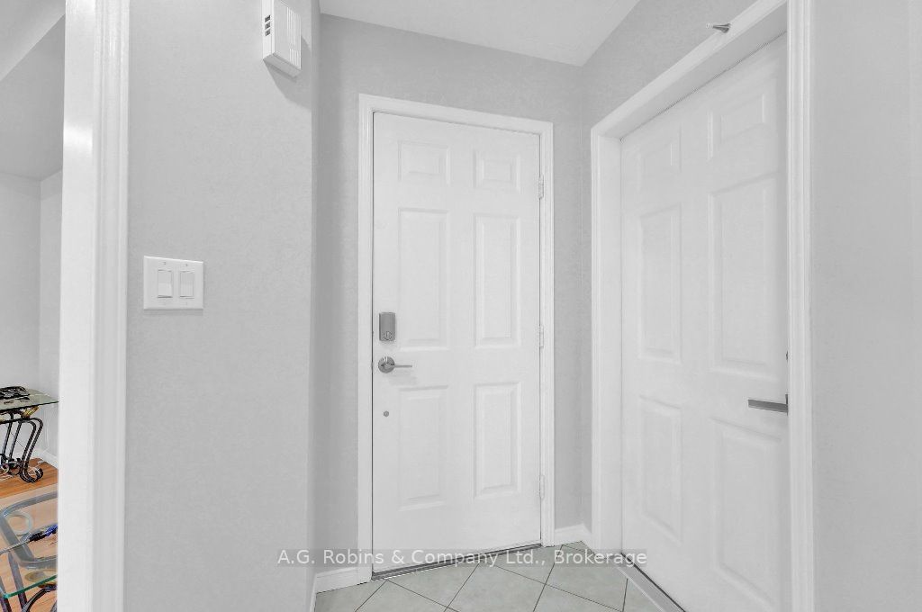 5 Longview Dr