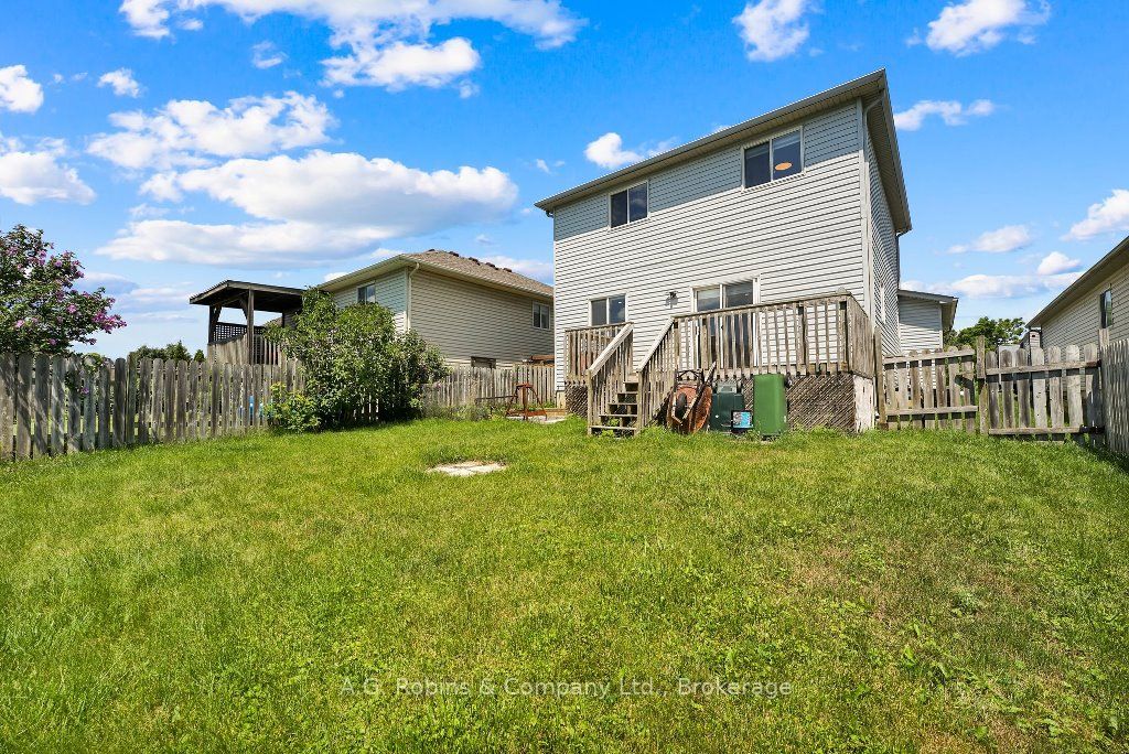 5 Longview Dr