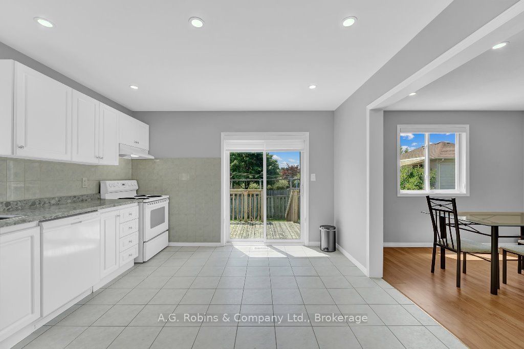 5 Longview Dr