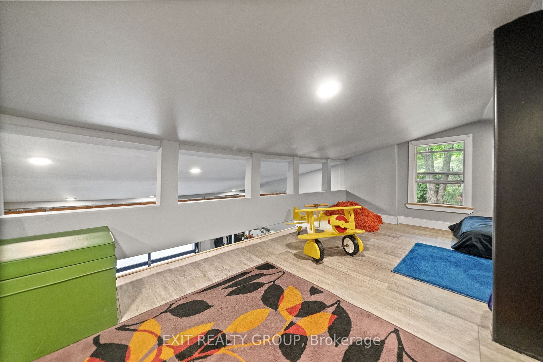 587 Scuttlehole Road