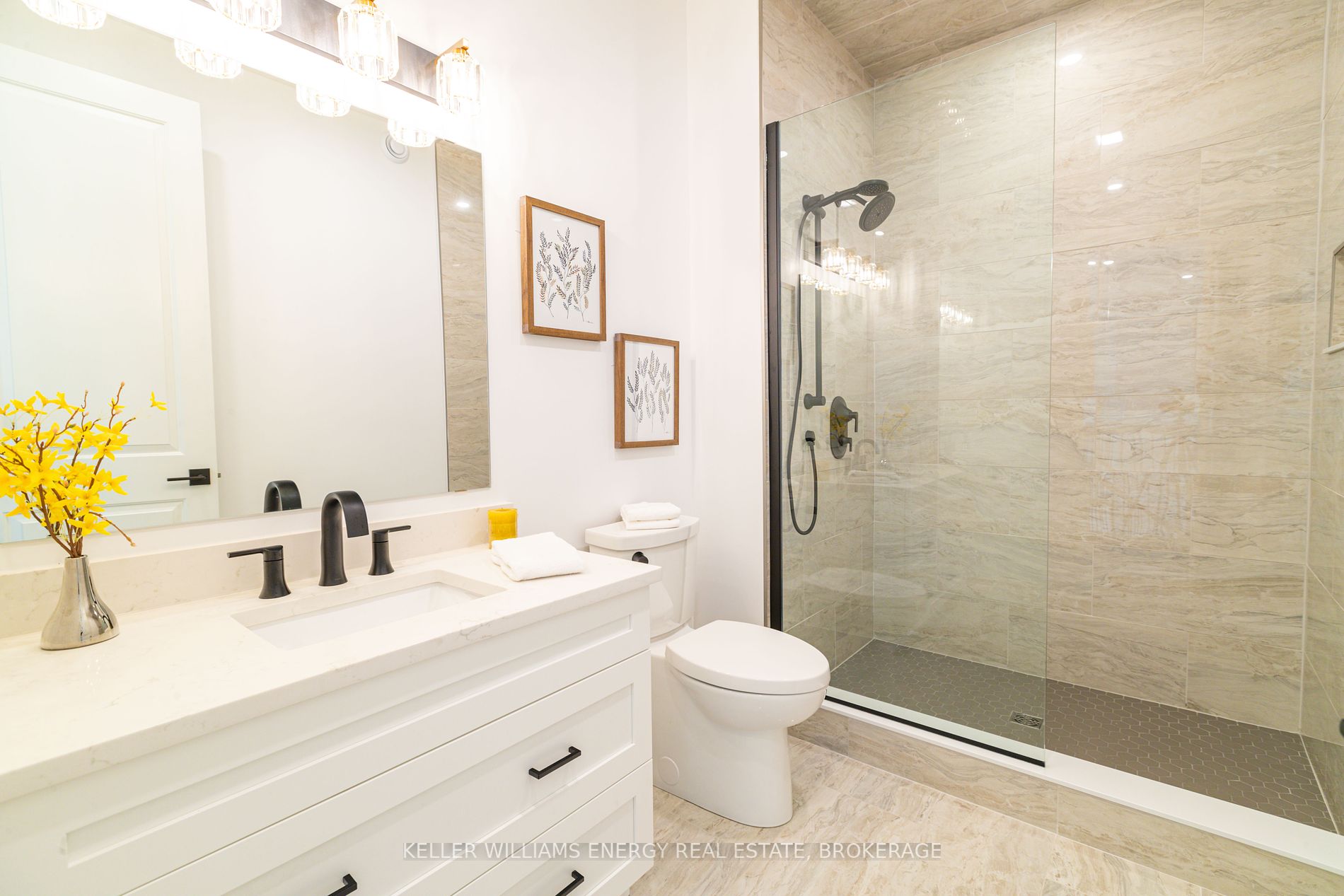 125 Villeneuve Dr
