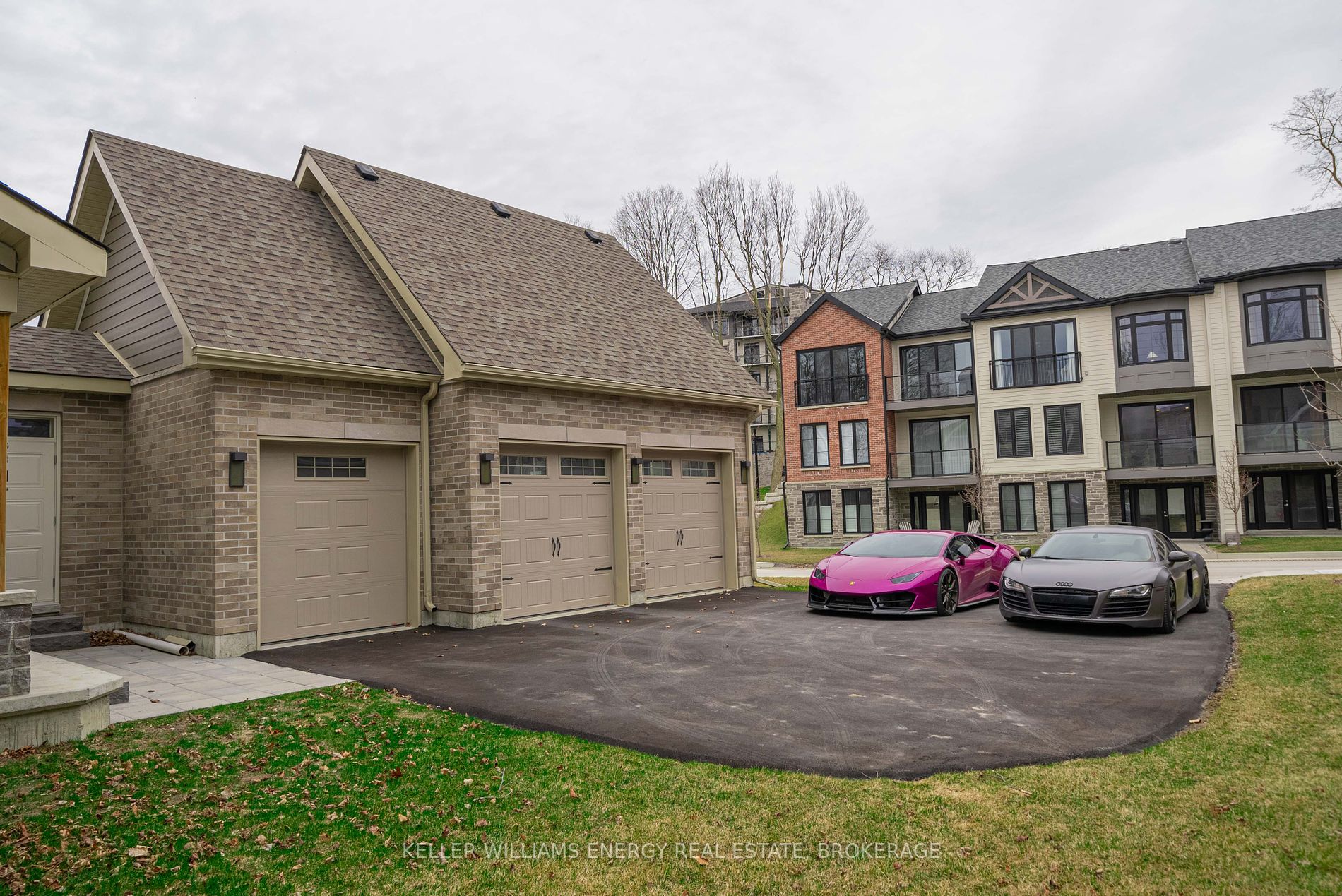125 Villeneuve Dr
