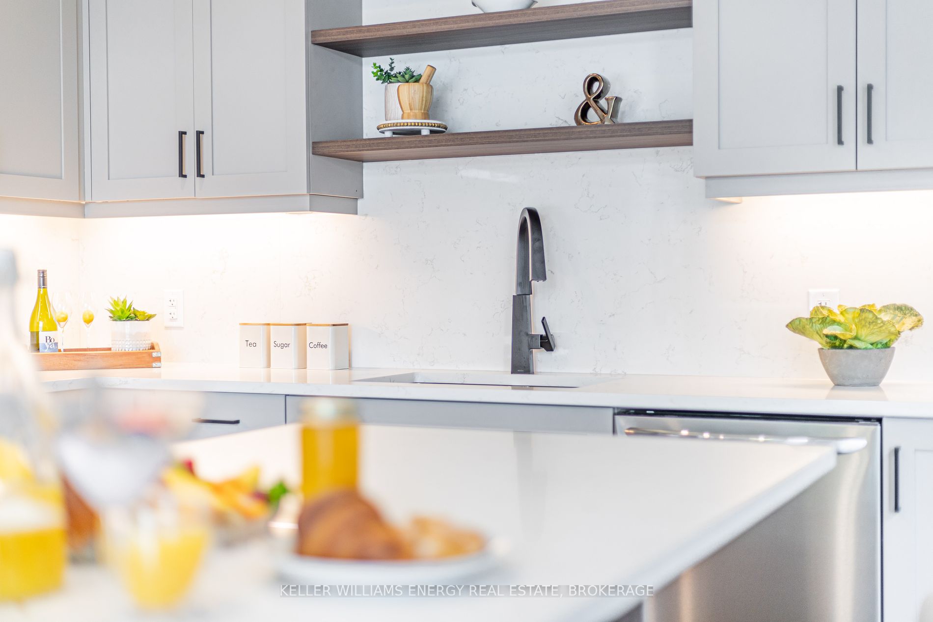125 Villeneuve Dr