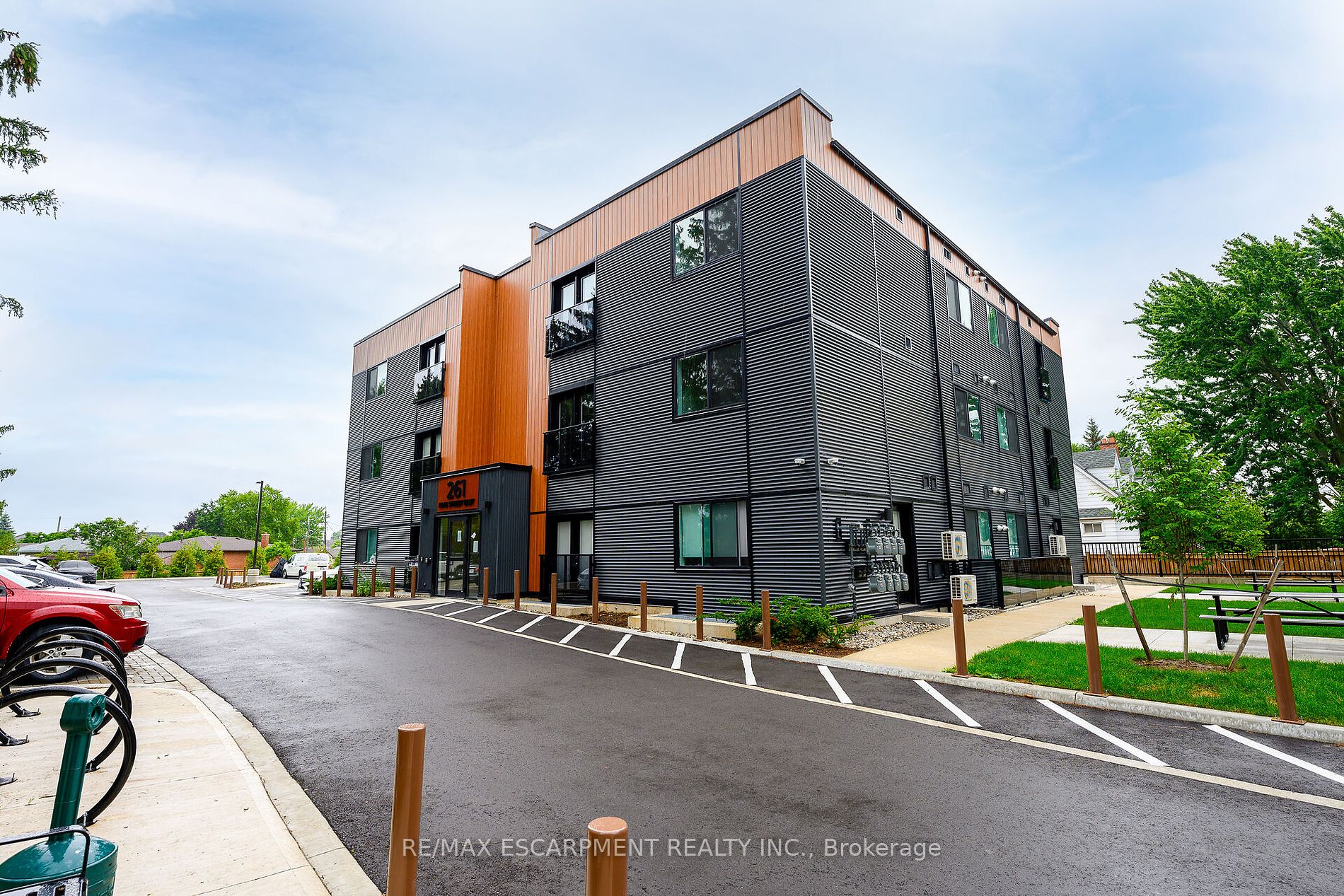 259 King Street E #303
