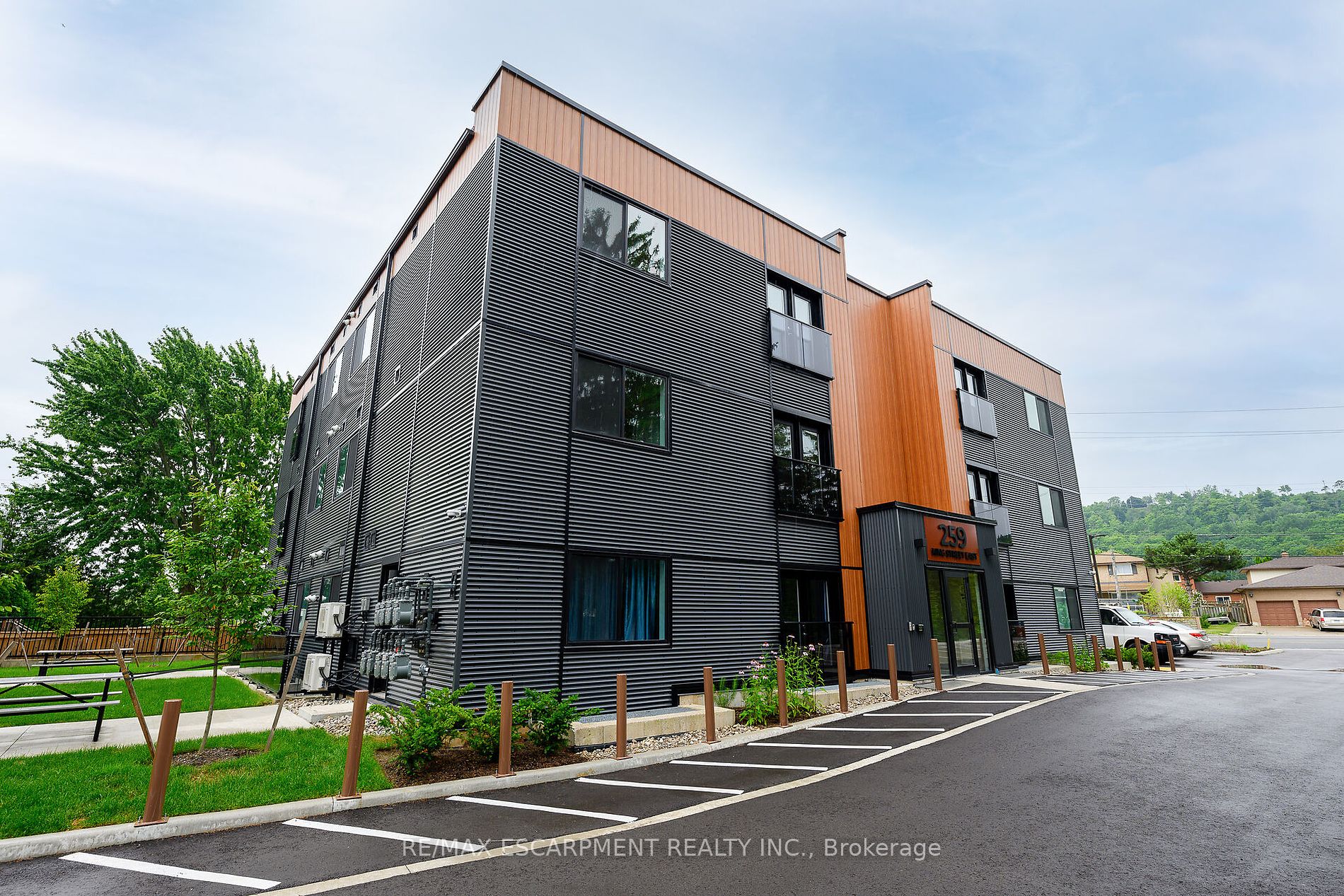 259 King Street E #303