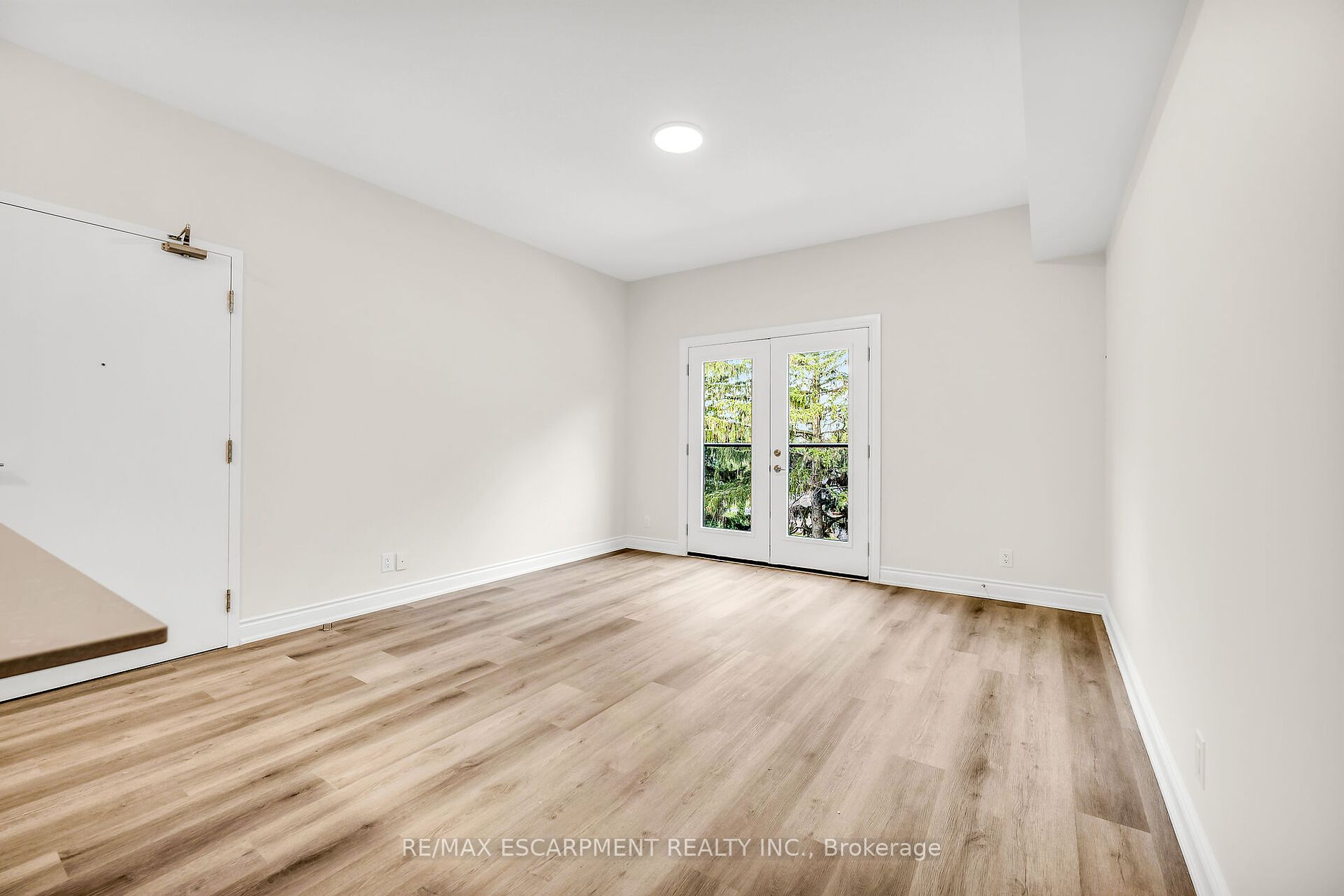 259 King Street E #303
