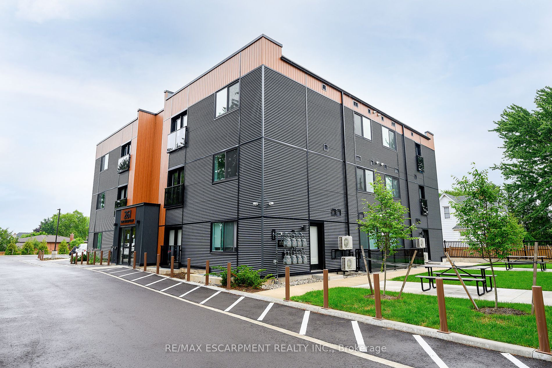 259 King Street E #303