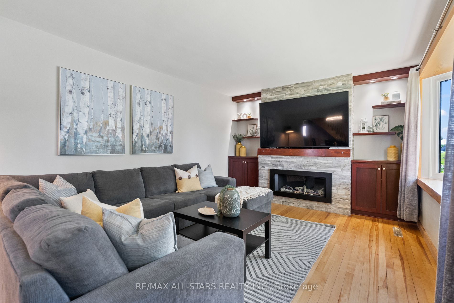 11 Perry St