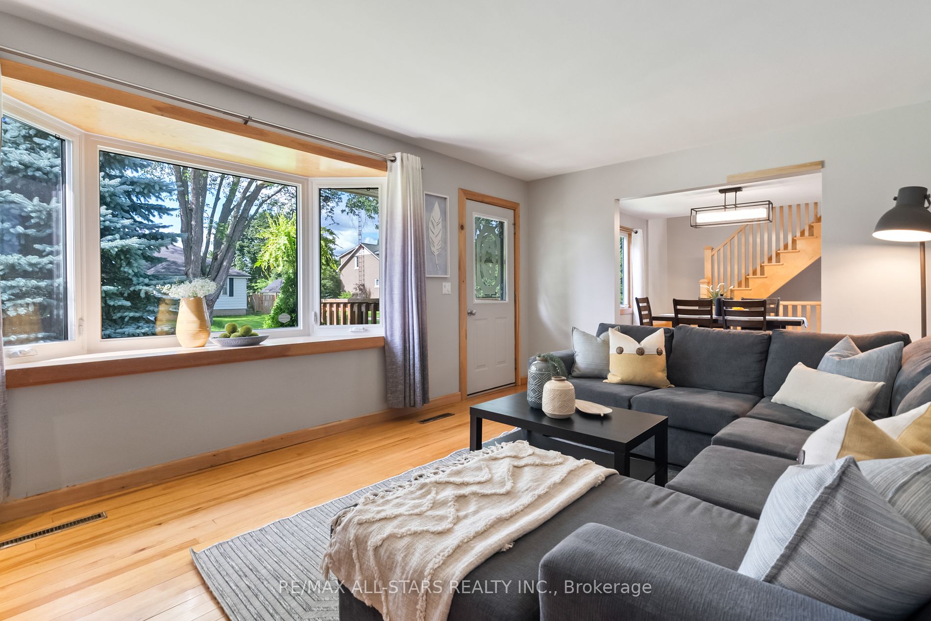 11 Perry St