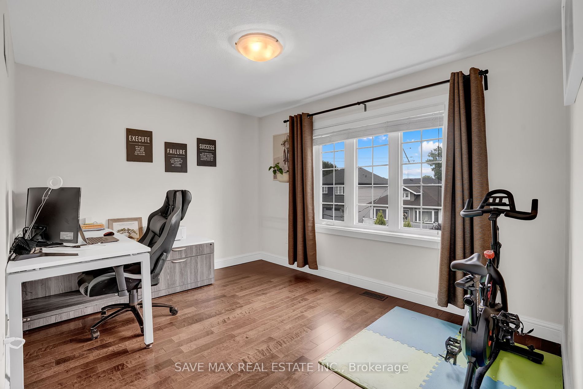 17 Lagoon Avenue