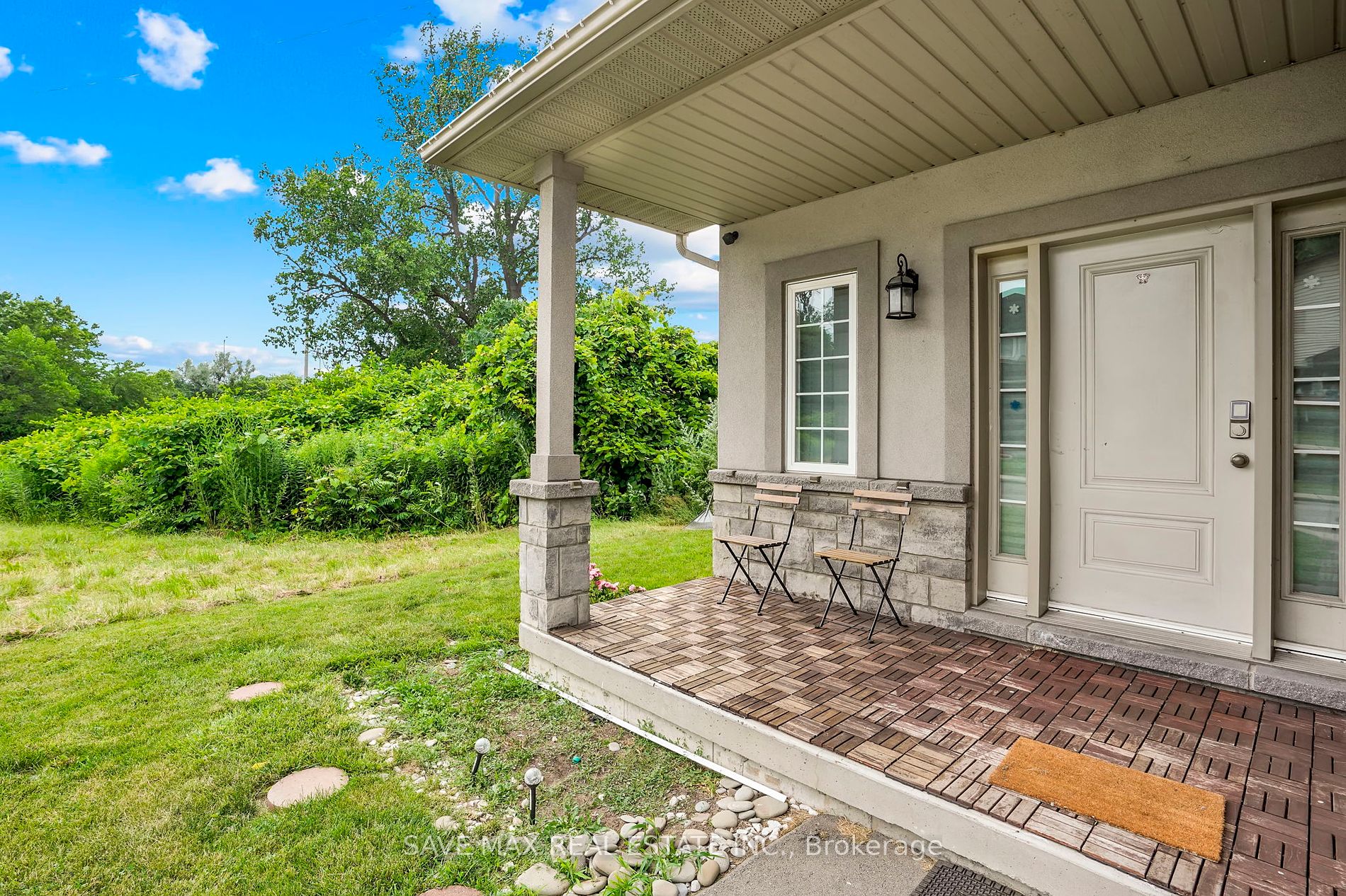 17 Lagoon Avenue