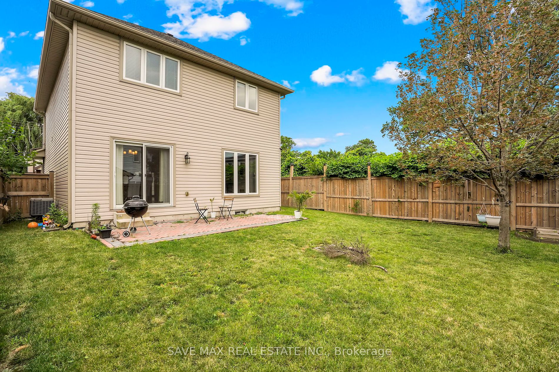 17 Lagoon Avenue