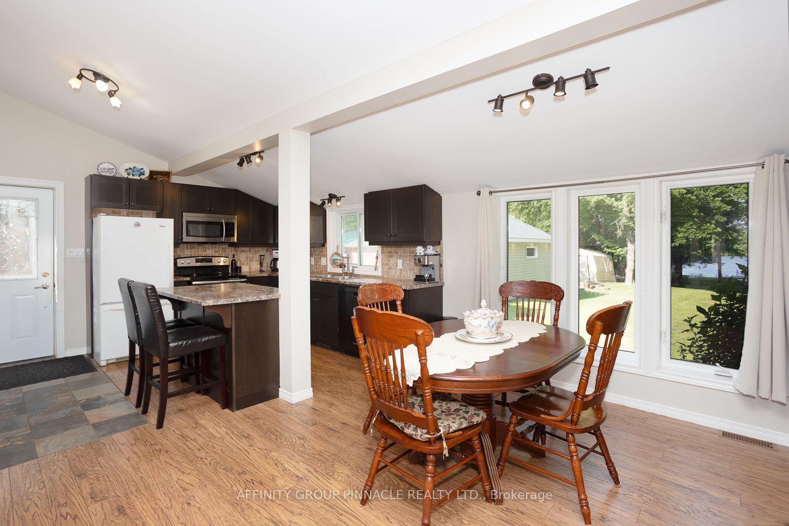 24 Hargrave Rd