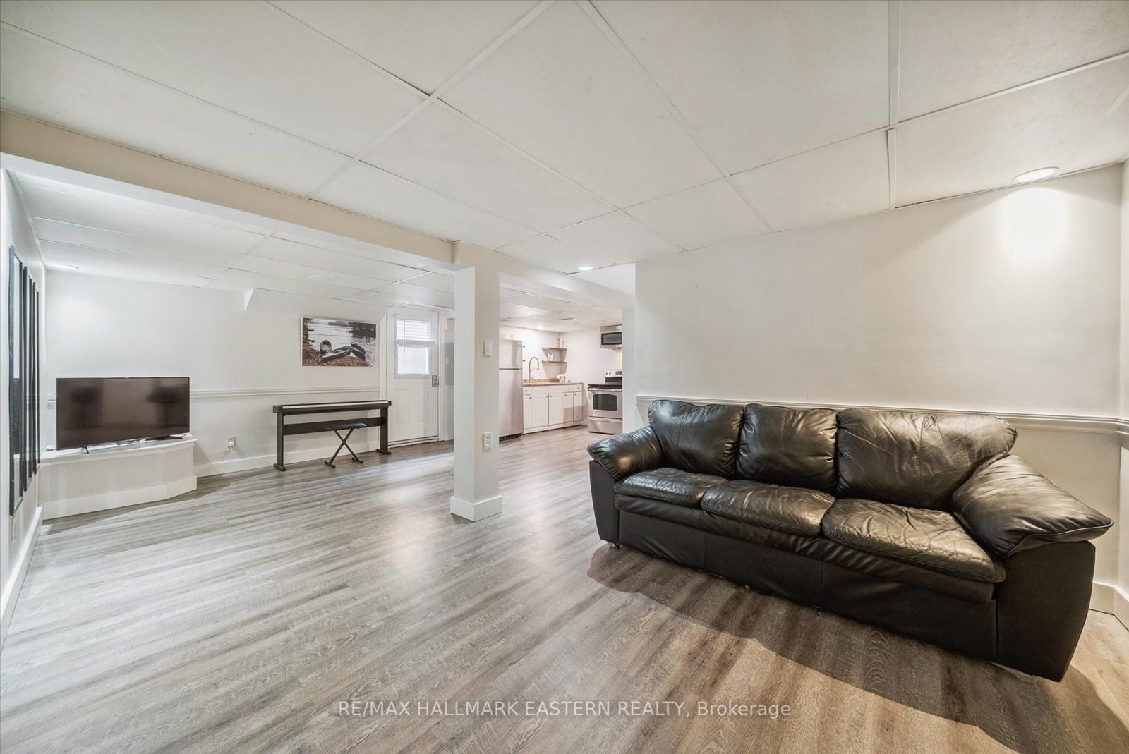 1316 SCOLLARD Drive