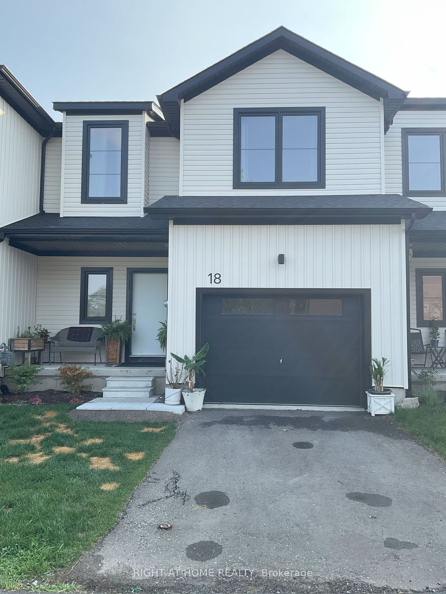 18 Trailside Drive