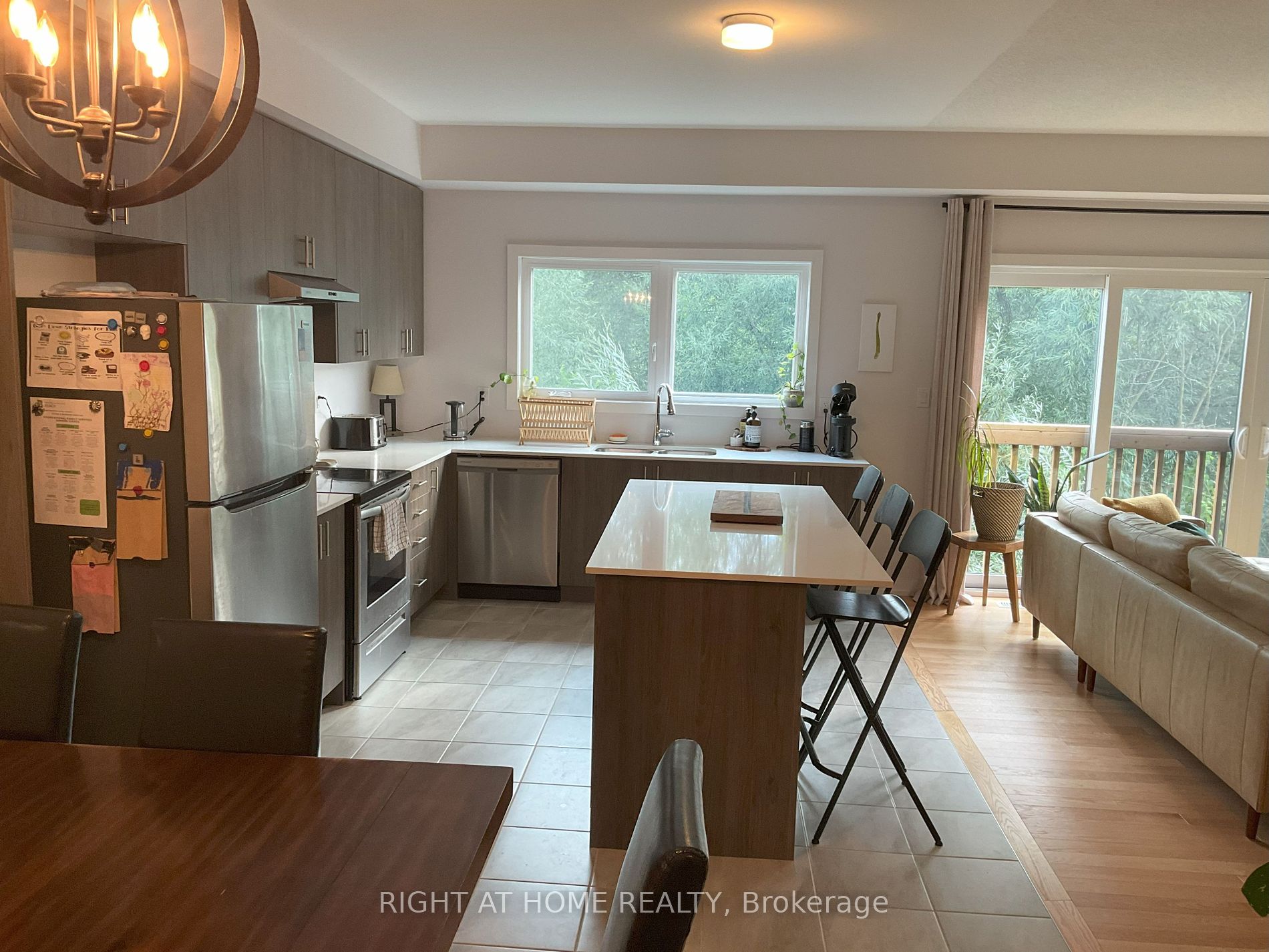 18 Trailside Drive