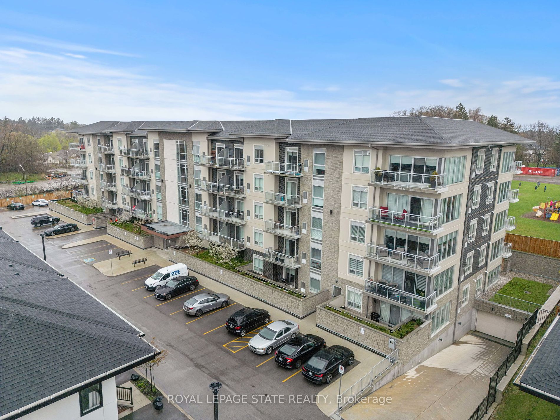16 Markle Crescent #413