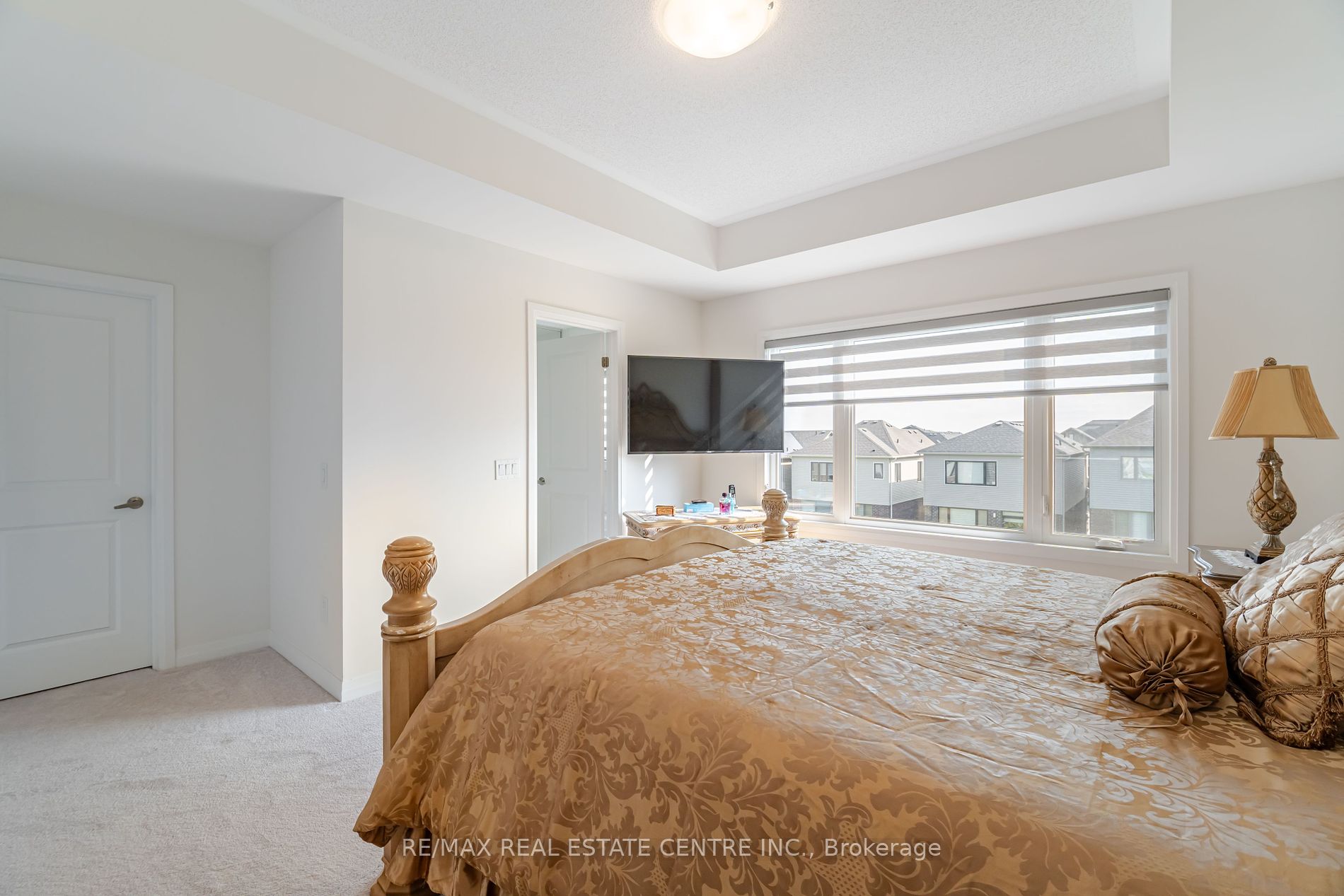 135 Fairey Crescent