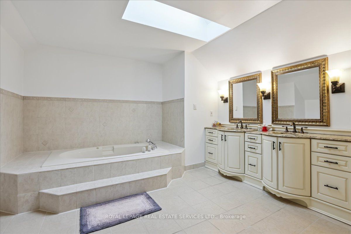 22 Daffodil Crescent