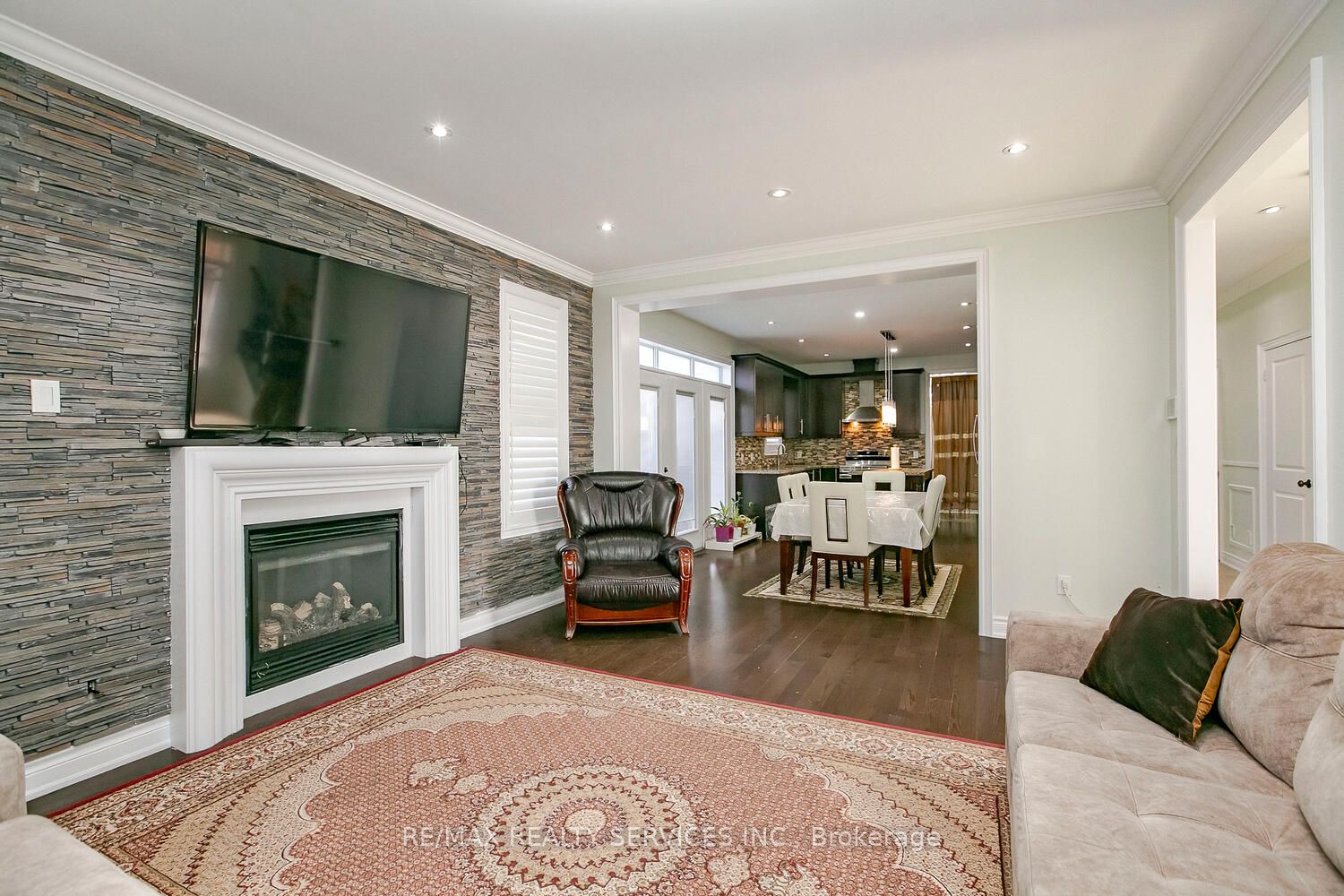 62 French Dr