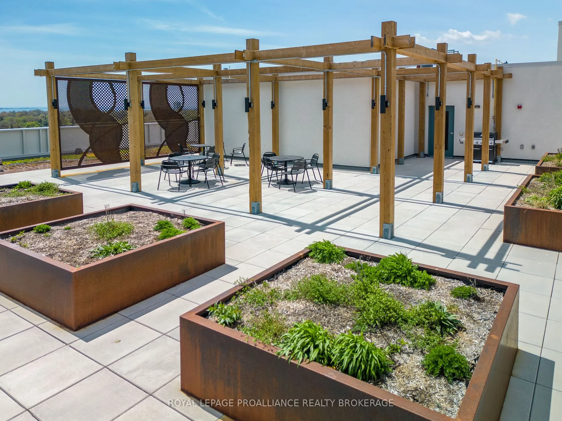 652 Princess St, #1023