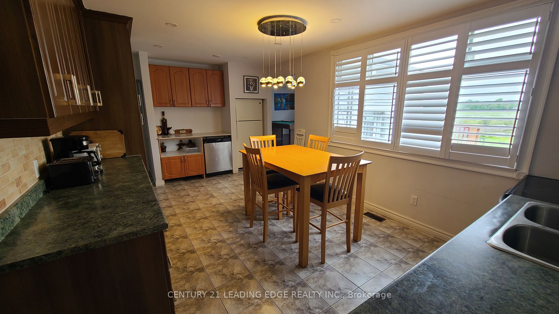 5 Robinson Avenue