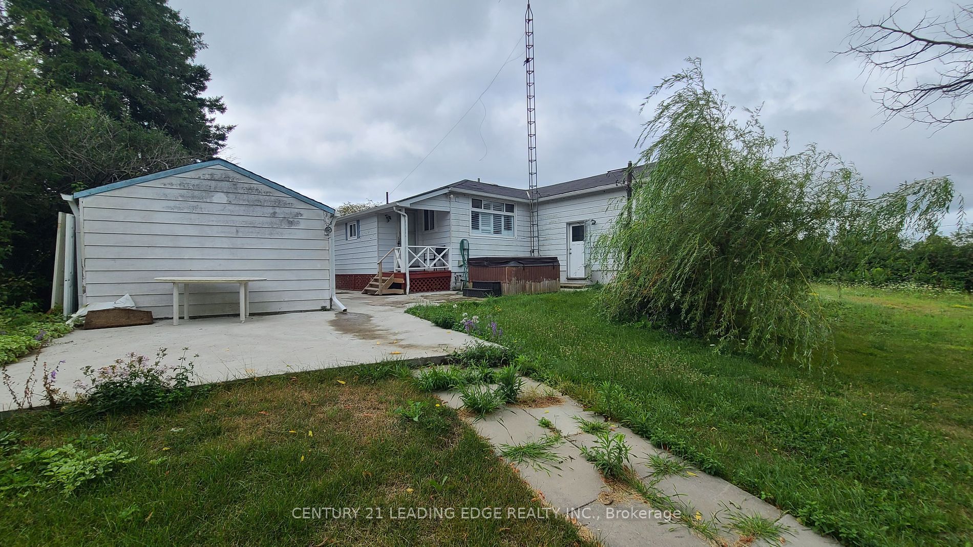 5 Robinson Avenue