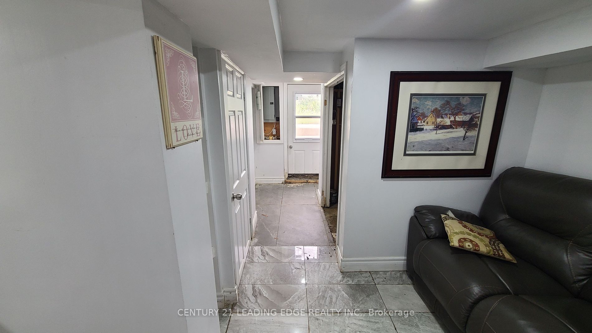 5 Robinson Avenue
