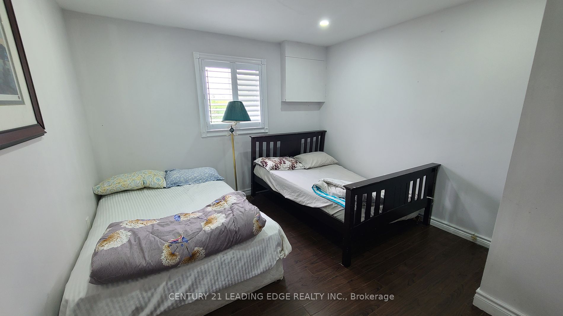 5 Robinson Avenue