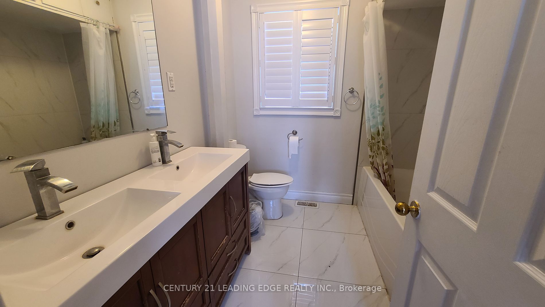 5 Robinson Avenue