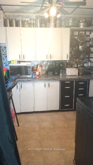 33 Glastonbury Rd