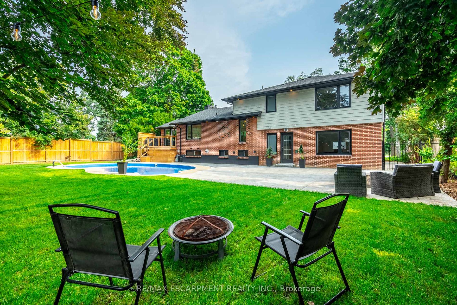 675 Scenic Dr