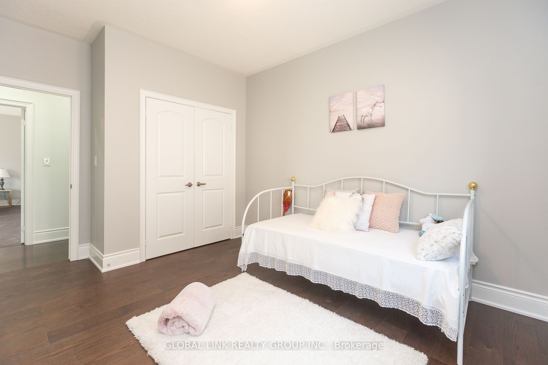 44 Golden Hawk Drive
