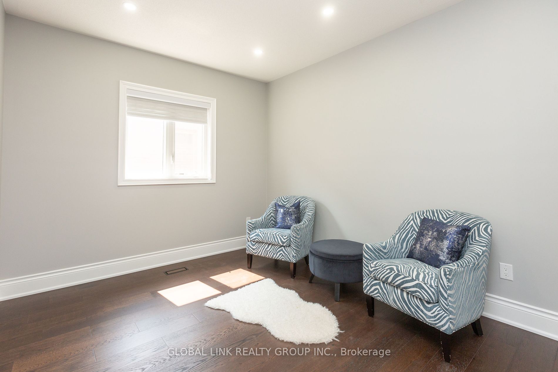 44 Golden Hawk Drive