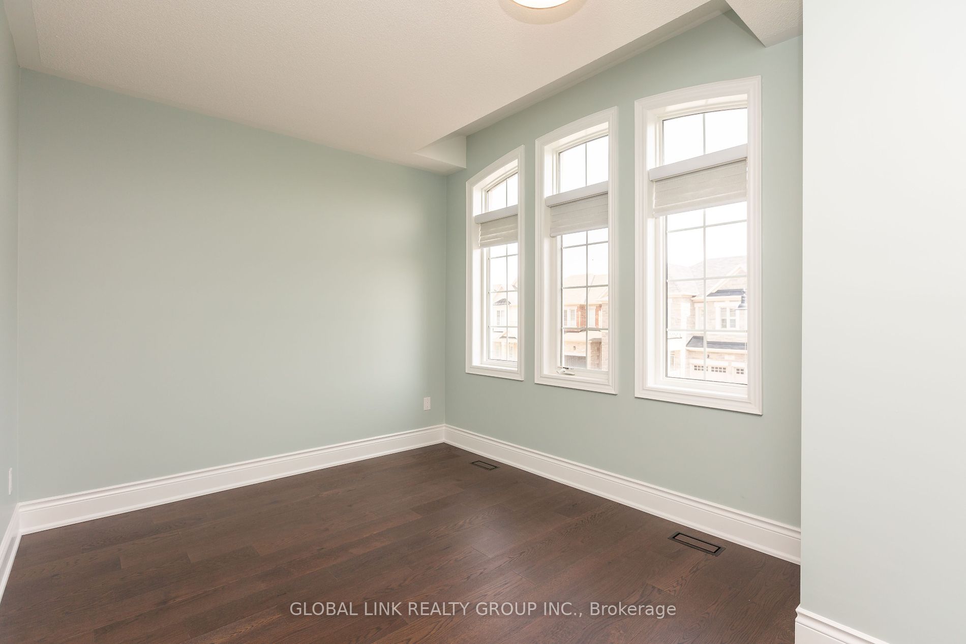 44 Golden Hawk Drive