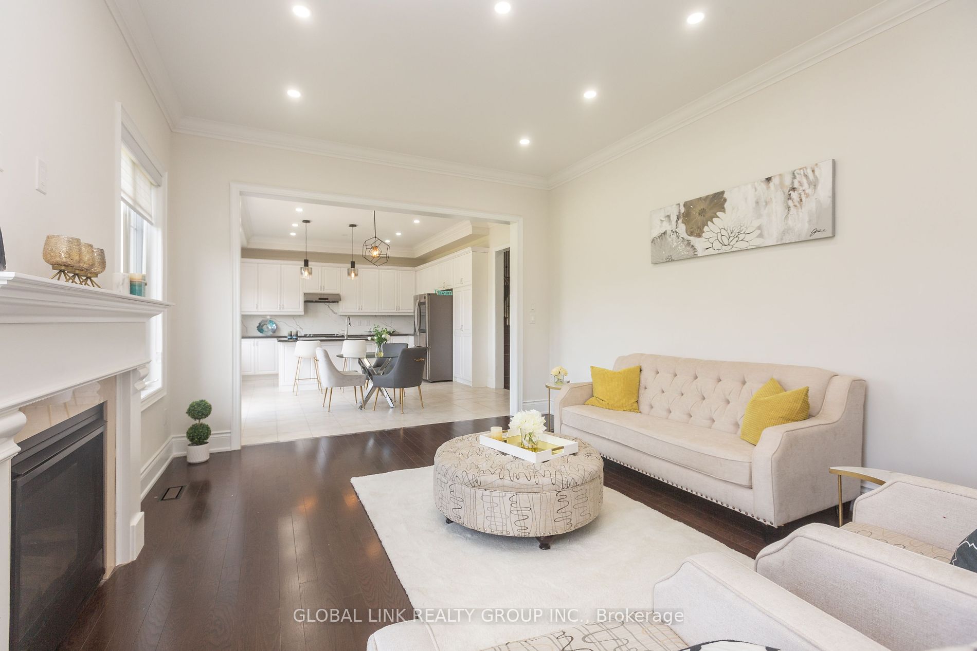 44 Golden Hawk Drive