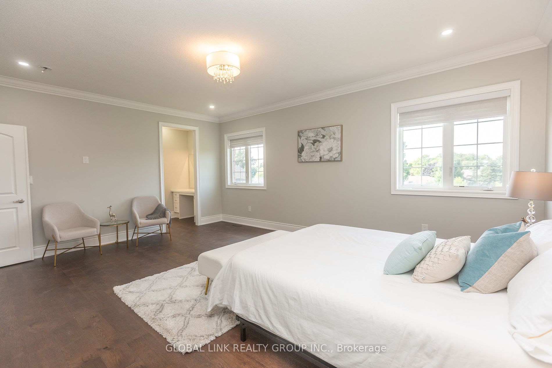 44 Golden Hawk Drive