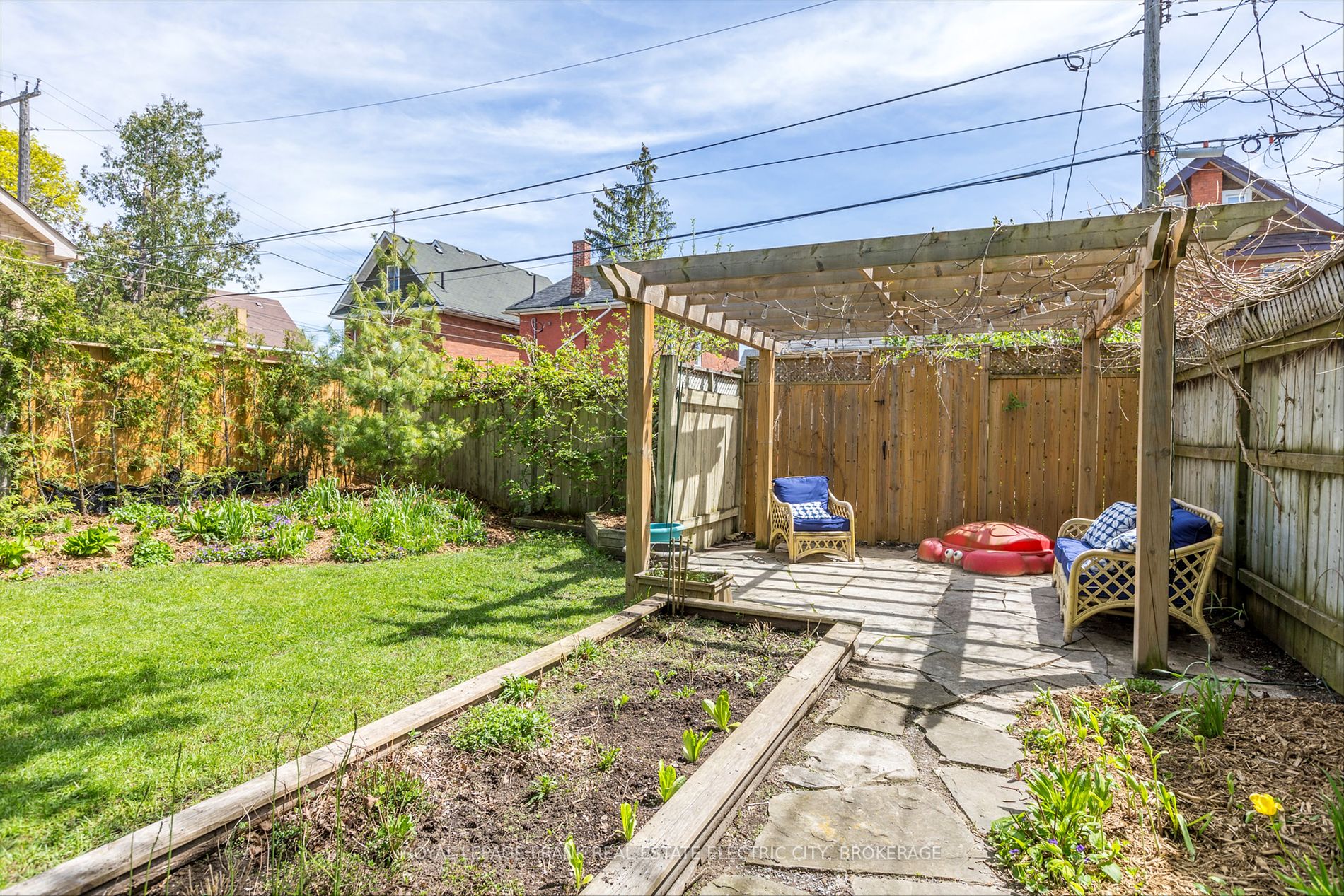 509 Gilmour Street