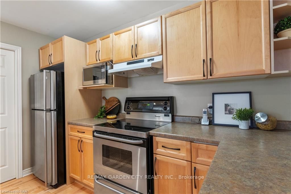 44 Thorold Avenue