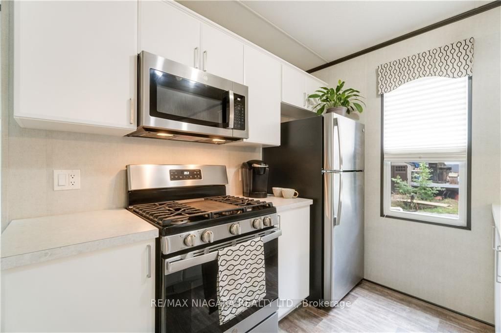8845 Lundy's Lane, #253