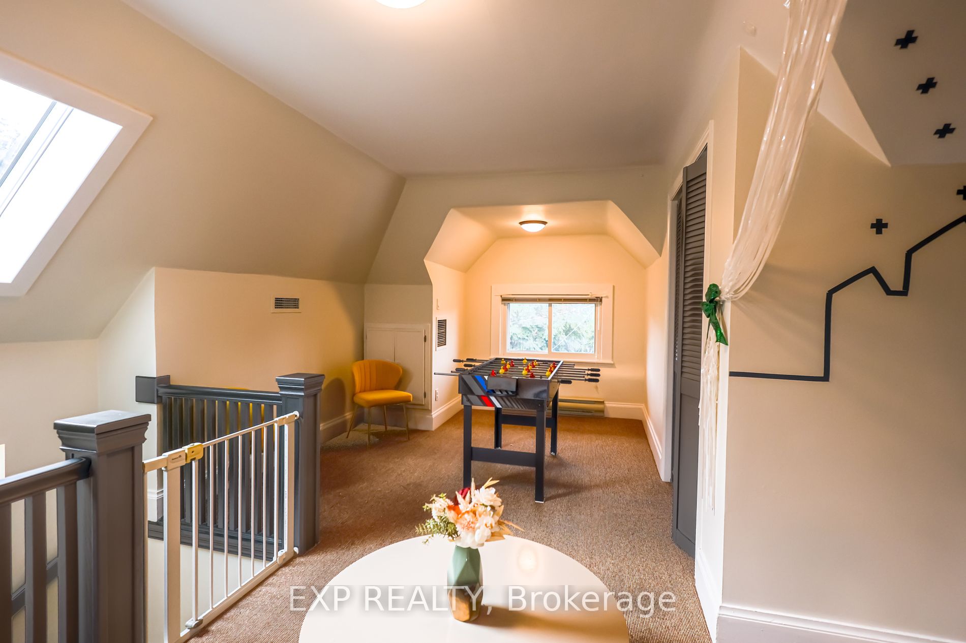 111 Balsam Avenue S #Upper