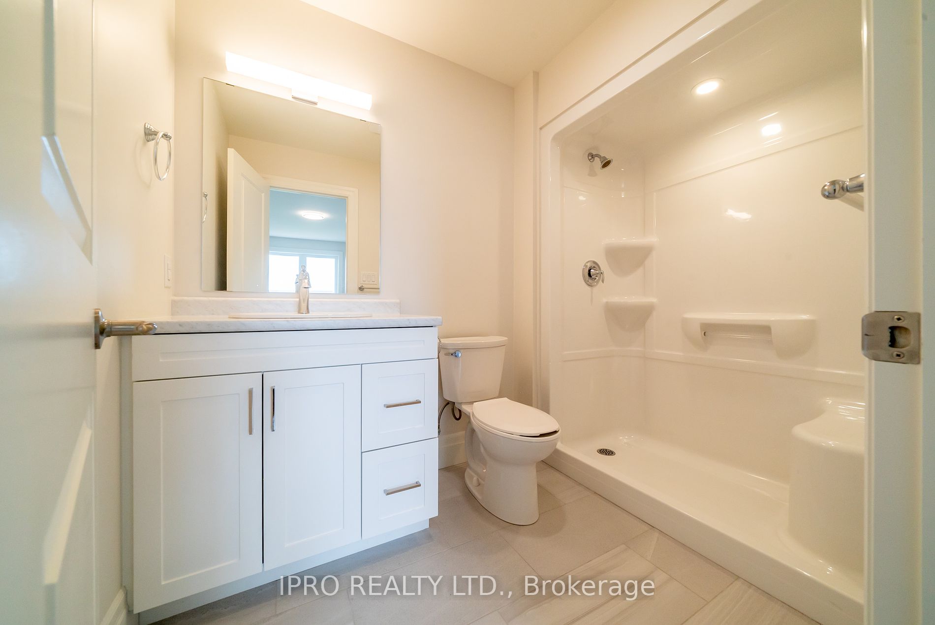44 Campbell Cres