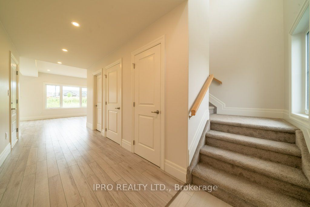 44 Campbell Cres