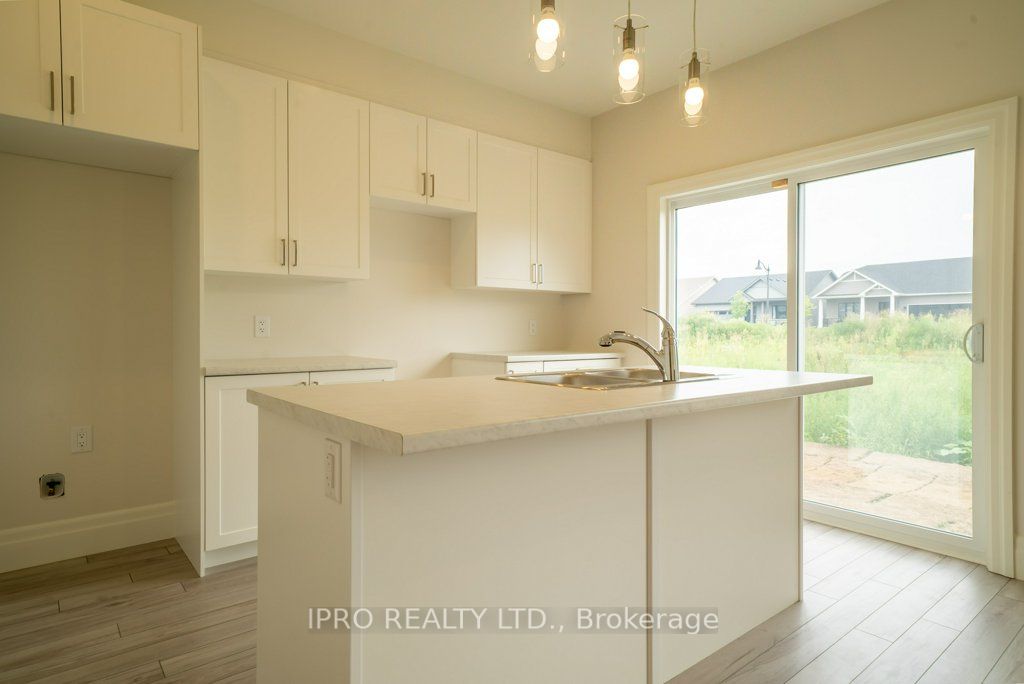 44 Campbell Cres