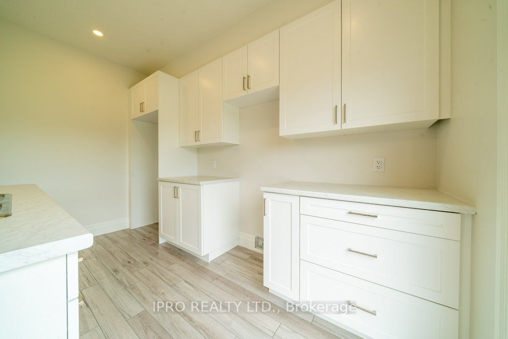 44 Campbell Cres