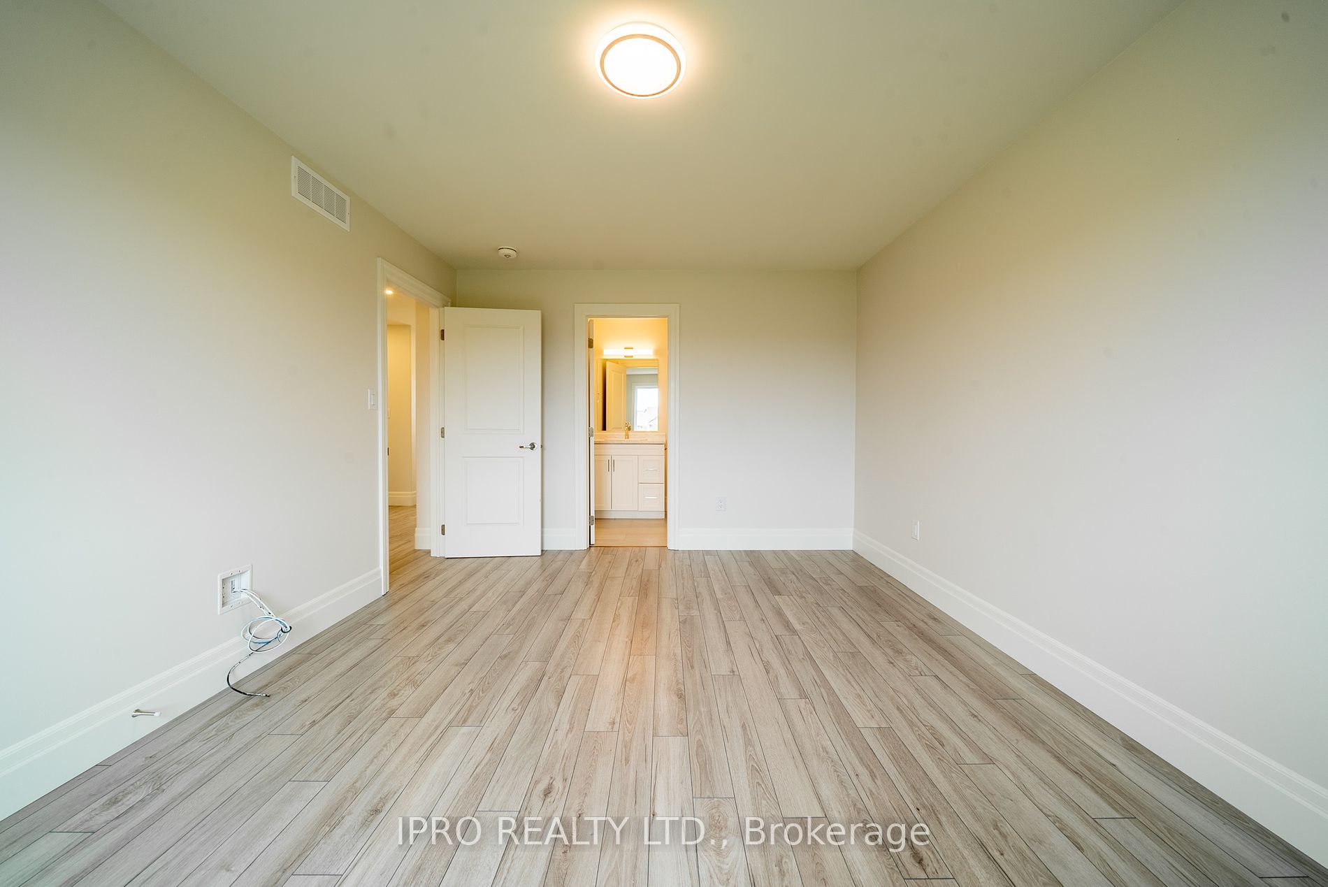44 Campbell Cres