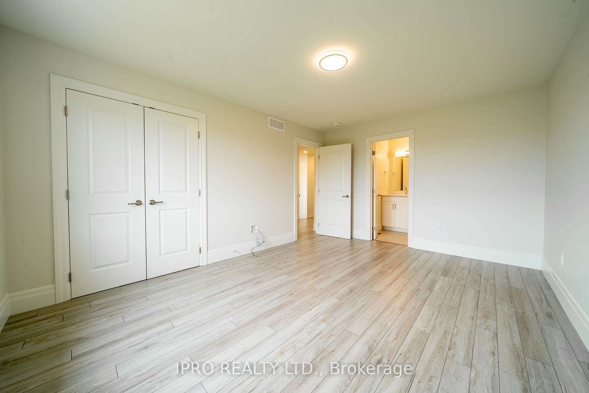 44 Campbell Cres
