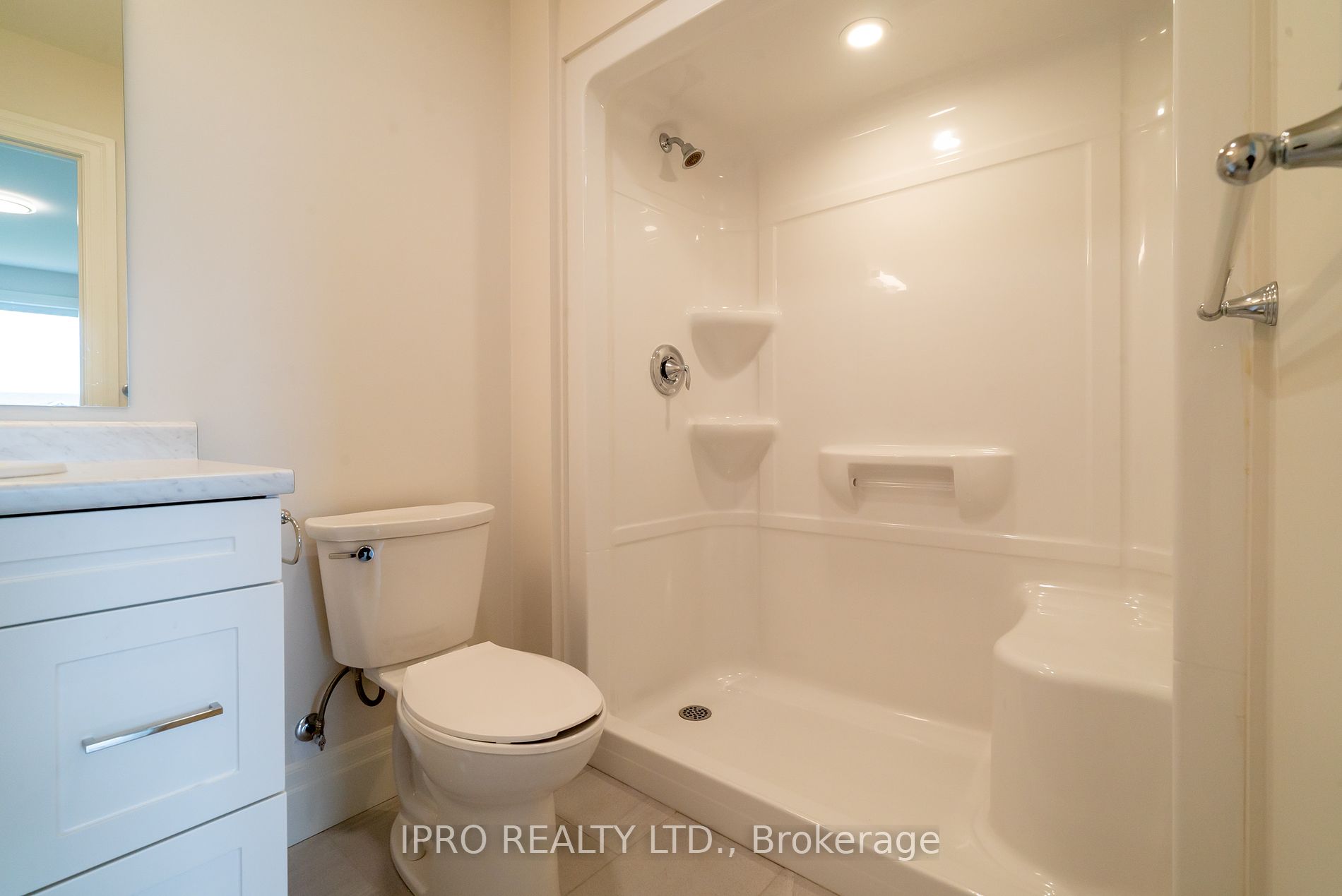 44 Campbell Cres